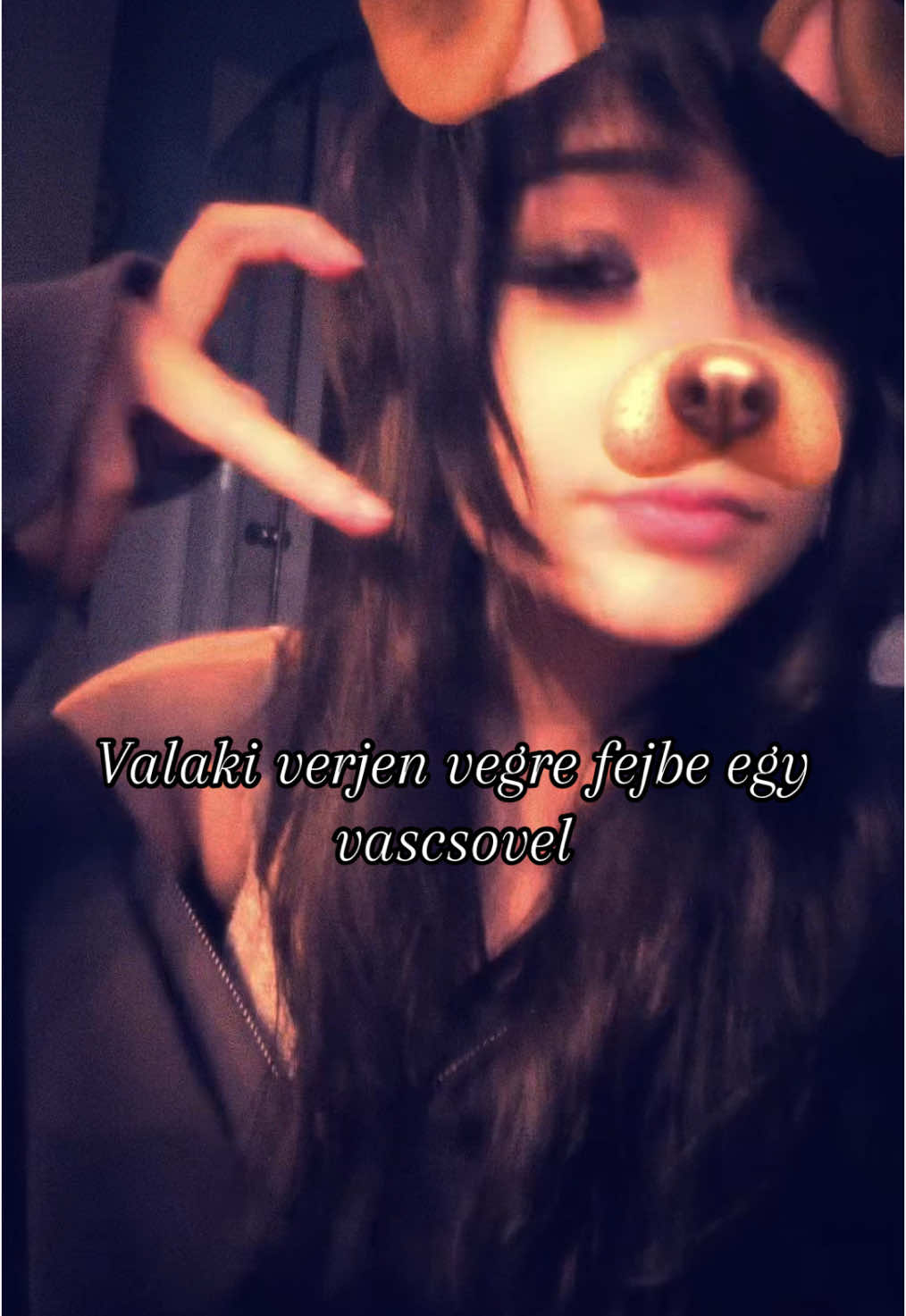 Annyira tuff vagyok🩷 #alternative #hellokitty#dogfilter#emo#2010#magyar #femcel 
