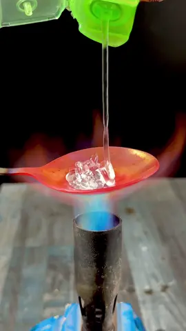 1000°C Angry Spoon Vs Gel #experiment #satisfyingvideos #asmr #hotspoon #gel #oddlysatisfying 