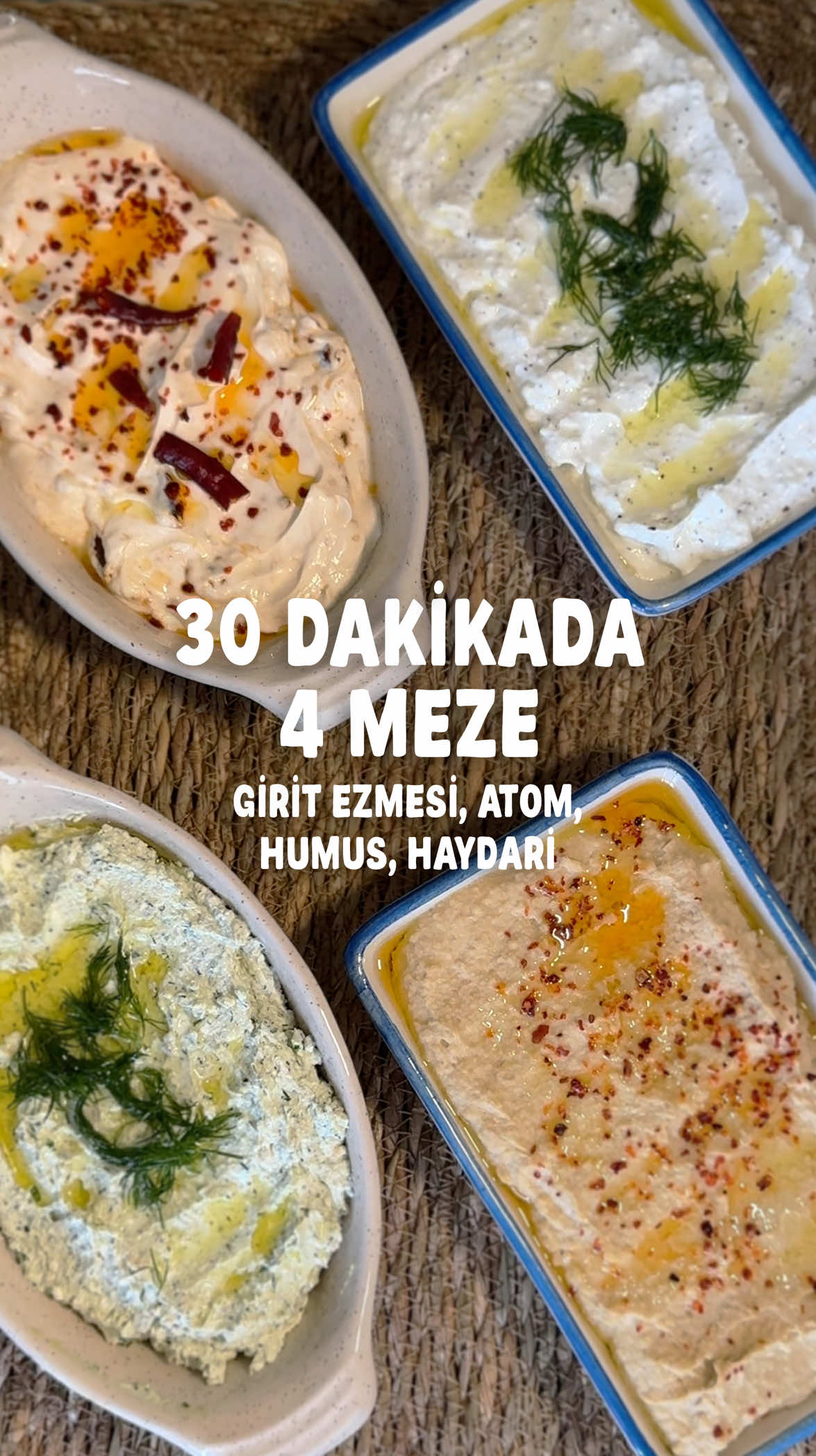🎯 30 Dakikada 4 Meze Bu tarifler, sofranı bir anda Ege kıyılarına ışınlayabilir 😍 Hem pratik hem çok lezzetli 4 farklı meze seni bekliyor! 📋 Malzemeler 🥣 Girit Ezmesi  • 250 gr süzme peynir • 1 tutam maydanoz • 1 tutam dereotu • 1 avuç ceviz • 2 yemek kaşığı zeytinyağı • 2 diş sarımsak 🌶️ Atom • 9-10 adet kurutulmuş acı biber • Pul biber • 2 yemek kaşığı zeytinyağı • 2-3 diş sarımsak • Süzme yoğurt • 1 çay kaşığı tuz 🫓 Humus  • 3 su bardağı haşlanmış nohut • ⅓ su bardağı tahin • 1 limonun suyu • 1 çay kaşığı tuz • 2 diş sarımsak • ½ çay kaşığı kimyon • Zeytinyağı • Üzeri için pul biber • (Dilerseniz ¼ su bardağı su ekleyerek kıvamı açabilirsiniz.) 🌿 Haydari • 7 yemek kaşığı süzme yoğurt • 2 yemek kaşığı zeytinyağı • 1 tatlı kaşığı nane • 1 çay kaşığı tuz • 1 dilim süzme peynir • 1 diş sarımsak • 1 tutam dereotu 👩‍🍳 Hepsi toplamda 30 dakikada hazır oluyor. Sofraya çeşit katmak hiç bu kadar kolay olmamıştı! 📝 Bu tarifi mutlaka kaydet, denediğinde bana yazmayı unutma. 👀 “Ne mezesi yapsak?” diye düşünen arkadaşına gönder, sofralar güzelleşsin. Afiyet olsun! ✨ #meze #mezeçeşitleri #yemek #pratiktarifler #mezetarifleri #mezeler 