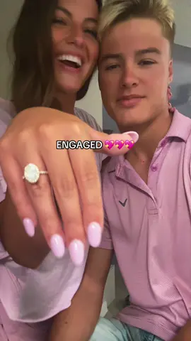 🥹🥹🥹 #foryoupage #fyp #foryou #fypシ #engaged #engagement #engagementring @Canyonreeves22 