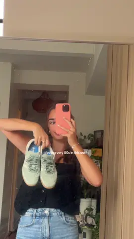 feel like chessie #chessie #parenttrap #theparenttrap #style #styleinspo #outfit #outfitinspo #outfits #outfitideas #sambas #adidas @adidas 