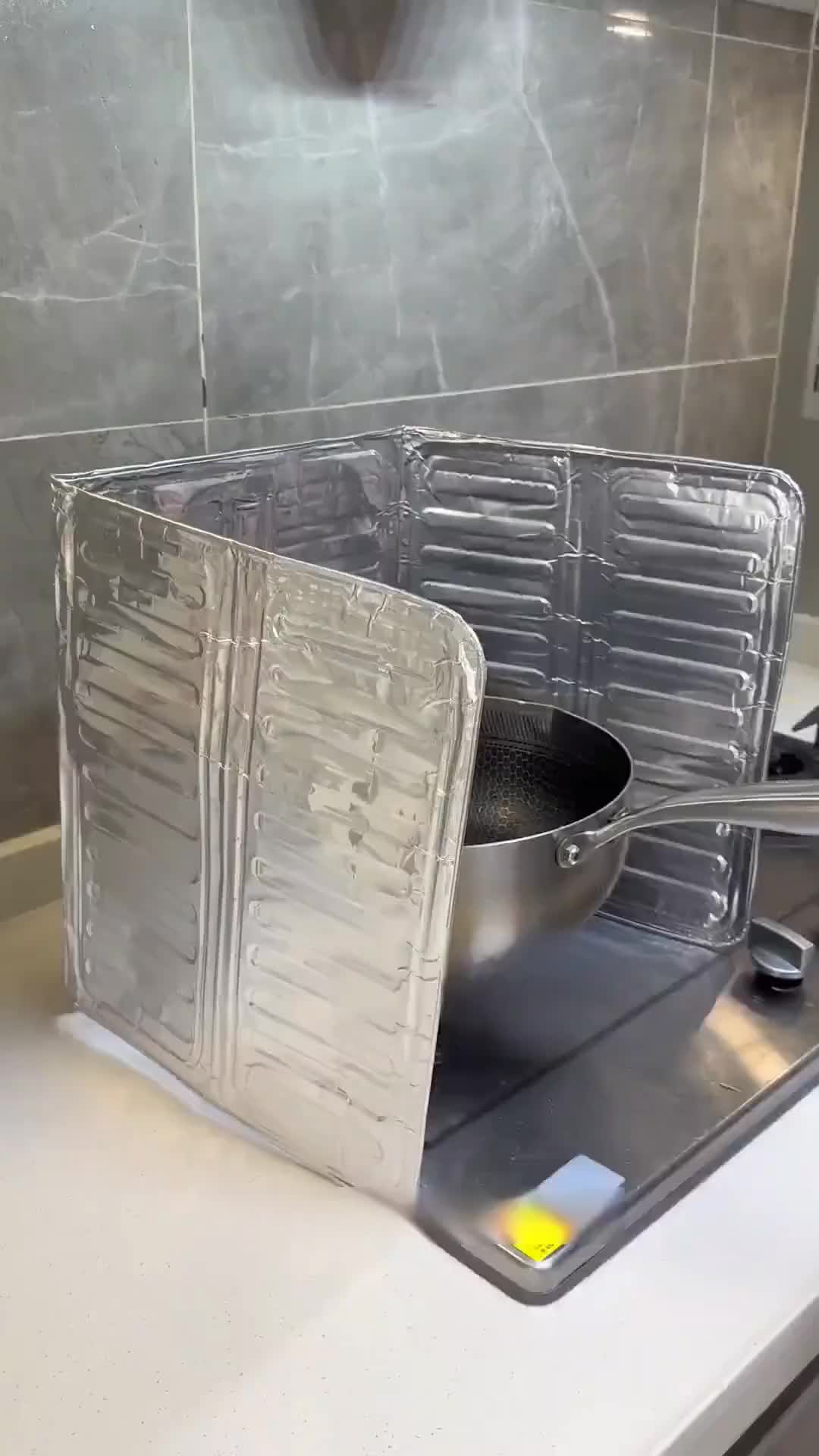 Some things you really have to use to know how practical they are, the aluminum foil barrier that prevents oil and splashes, no longer need to clean the countertop and walls every time after cooking!  Foldable Oil Shield for Stove, Heat Insulation Sheet for Gas Stove, Kitchen Cooking Protection Sheet, Washable and Reusable, [Payment Upon Receipt] #KitchenGoodies #LifeHelper #StoveBarrier #OilPreventiveBoard
 