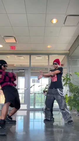 Bro hit me with a Kamehameha💥 #fyp #fashion #fun #dance (dc: me (w/@★ 𝑅𝐸𝐿𝐿★))