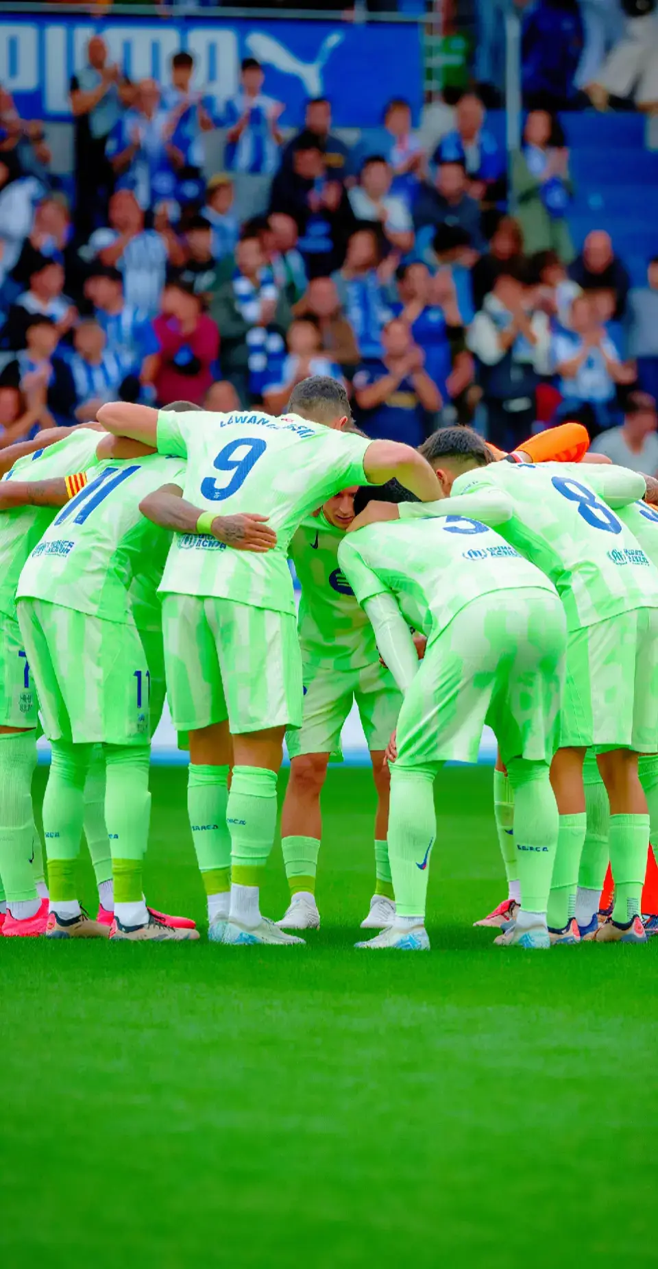 É #barcelona#viralsong#footballtikto#pourtoii #🌍 Destinations à explorer: 