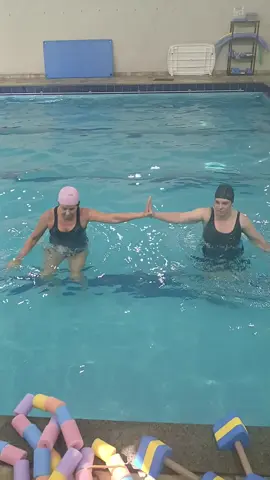 hidro hiit - exercício em dupla #aquafitness #aquagym #hidroginastica #hiit #hidro #acqua #acquagym 