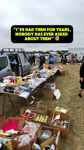 They were about to throw them away after the car boot sale uk #Carboot #carbootsale #carbootfind #carbootfinds #carbooting #fleamarket #yardsale #garagesale #thrifting #thrift #thriftshopfinds #thriftshop #charityshop #charityshopfind 