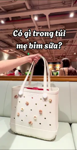 Mỗi lần ra khỏi nhà là một lần… gói cả “tiệm tạp hóa mini” cho con. Mình chọn chiếc túi EVA này vì: ✔️ Không thấm nước ✔️ Không bám mùi sữa ✔️ Lau chút là sạch ❤️ 🎯 Có link giỏ hàng cho mẹ nào cần nhé!  #motherteacher #melacogiao #momteacher #fyp #lammethatchill #fypシ゚  #tuibimsua #nesty 