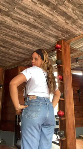 Amaya and Bryan better win followed by huda and Chris #ootdideas #juaninipanini #loveislandusa #amayapapaya 