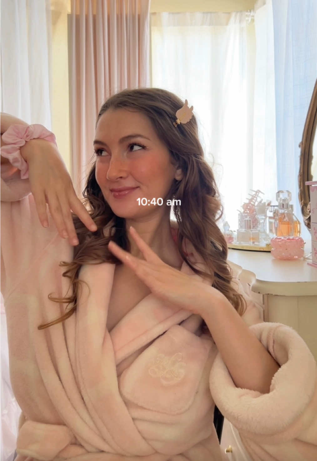 get ready with me for the beach! 🫶🏻🧴🛁 #softgirl #softgirlera #girlytok #girlythings #morningroutine #girlyvibes #girlyaesthetic #coquette soft girl aesthetic, girly morning routine 
