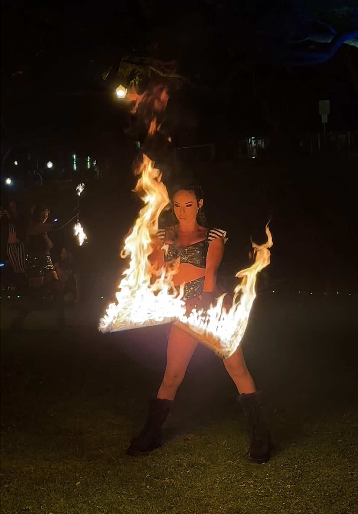A little Wednesday flow. ❤️‍🔥🐺  • #wednesdayfireflow #littlewolffire #firewolf #firedancer #fireperformer #sandiegofiregirl 