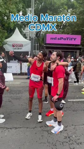 Las emociones estuvieron a flor de piel, en esta mañana rumbo al #MaratonCDMXTelcel2025 🥇🏃🏻‍♀️ #MaratónEnTusManos #CorrerEsMiPasión #RunningMX #AmoCorrer