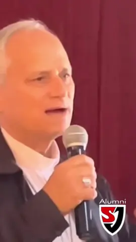 #Repost @alumnisjamdg ... «Amense los unos a los otros... Jesucristo nos llama a vivir en su amor y a imitar su ejemplo de servicio» Robert Prevost - PAPA Leon XIV  #papa #Chiclayo #RobertPrevost #Leon14 #LeonXIV #PapaLeon #Amar #Servicio #Ejemplo #Jesucristo #MensajedelPapa #SerMasparaServirMejor 