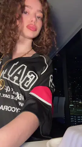 🤩