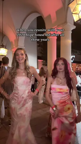 fyp in real life @🐆🎱~Leigha~⚡️🩷  #hypehouse #2020 #viral #foryou #fyp #dance 