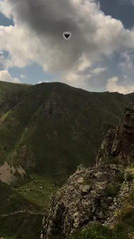 Ay qız mənə naz eyləmə..