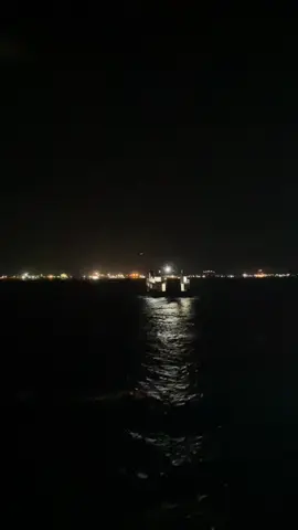 POV perjalanan naik kapal laut Jawa-Bali ketika malam hari#bwi24jam #mostviralvideo #banyuwangi #bali #fyp 