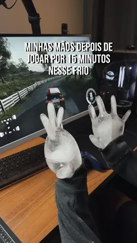 Ta fod4 jogar nesse frio🥶  . . . . #PCGamer #GamerLife #humortech #FPS #hardwarebr #MemeTech #foryoubrasil #ViralTech #TrendTech #pc #gamerpc 