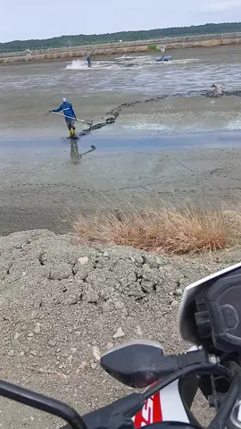 toreando y aplicacion hidroxido #camaronerass🇪🇨🦐🦐  #elmejorcamarondelmundo🇪🇨🇪🇨  #preparacion 