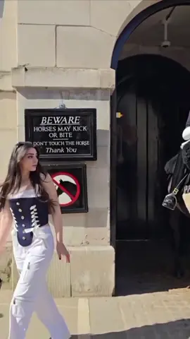 She gets shocked 😮 #ozgetorer #balahatun 