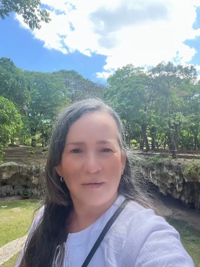 No olvides quien eres, eres única, y estás viviendo una experiencia de aprendizaje,para tu alma, vive agradeciendo, aquí en presencia.#ladynancy #parati #vivirenpresencia#elevartuvibracion #sertu#fyp #viral #espiritualidad #cosmos 