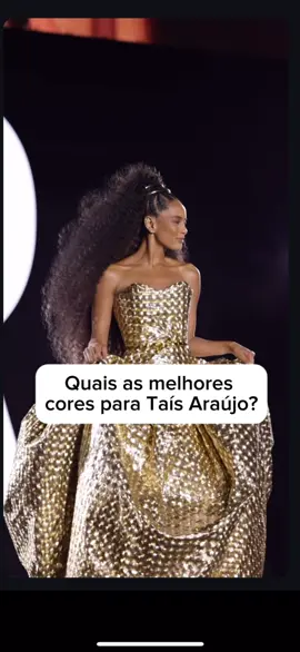 A Taís Araújo é um exemplo perfeito de pele oliva quente, com fundo amarelo-esverdeado. Ela já fez análise de coloração pessoal e foi classificada como outono escuro. Me conta: você prefere ver ela usando cores quentes ou frias? #coloracaopessoal 