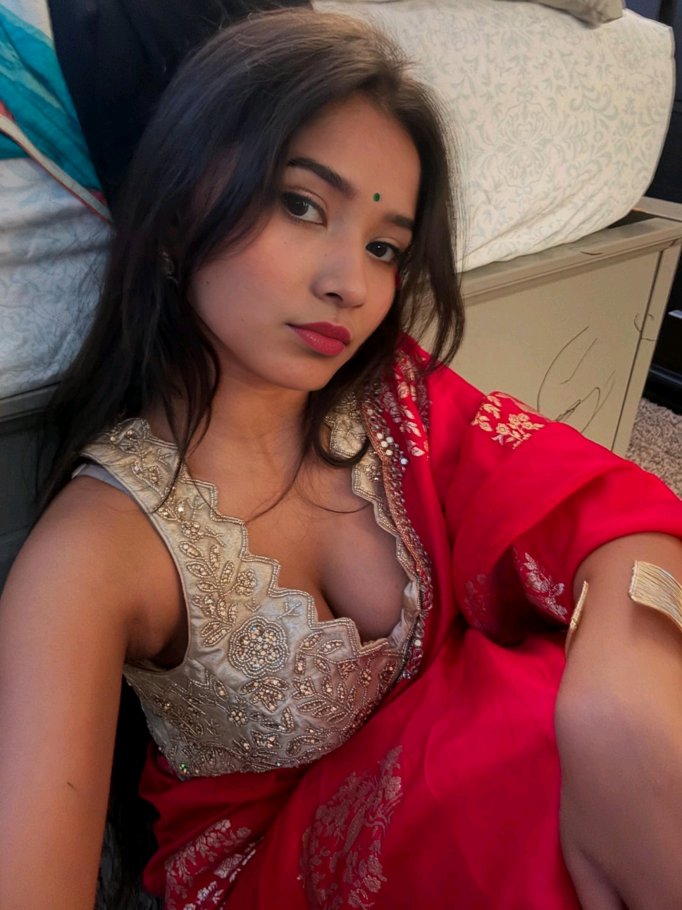 Desi Girl in Pardesh 😍😝 . #nepaligirl #teenlife #OOTD #Fashion #Trends 