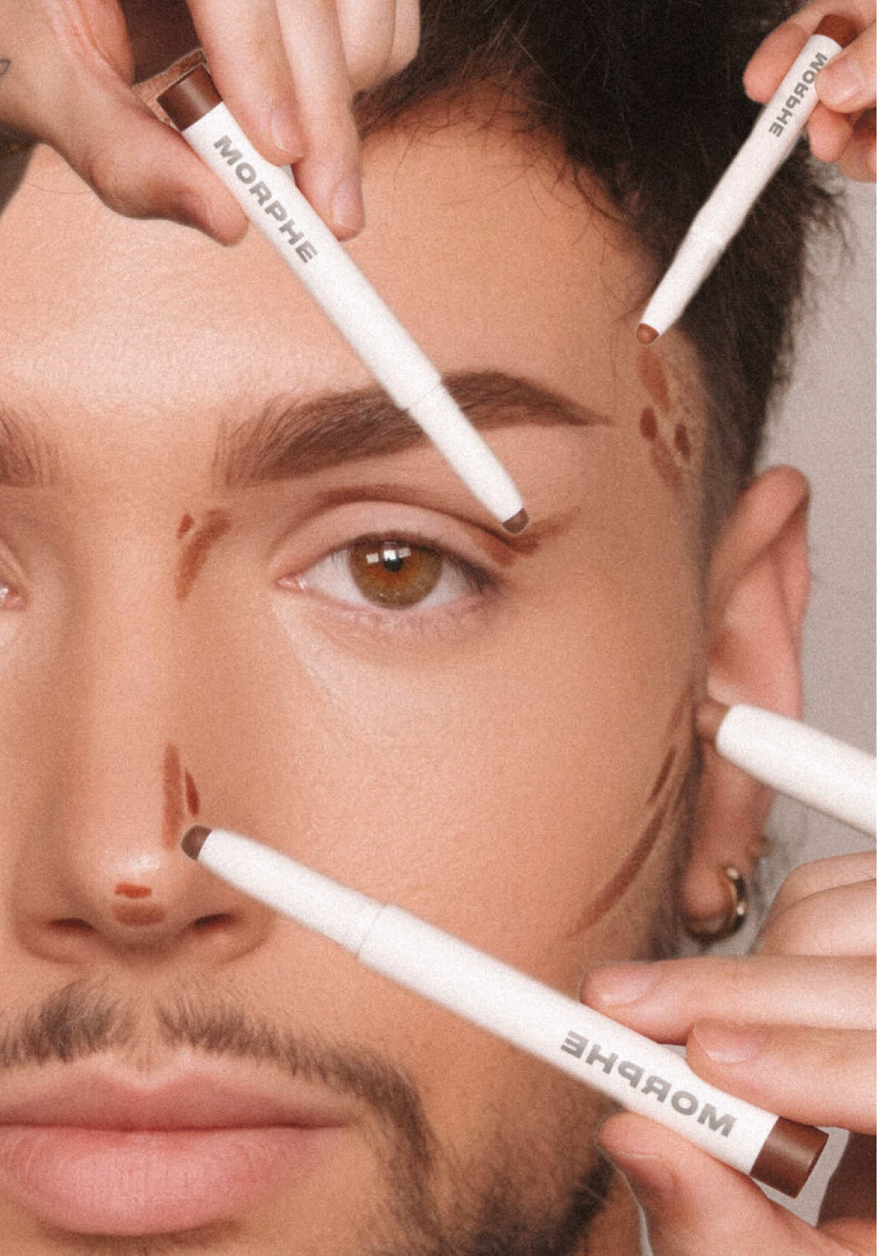 @Morphe Cosmetics has made their way into the game with their version of a contour stick, and these might be my favorite so far 👀 what do yall think? #contouring #contourtutorial #contourhack #morphe #contour #makeupartist 