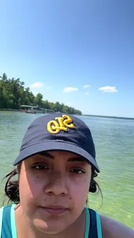 phone won’t charge now :)#asmrsounds #fail #fyp #influencersinthewild #influencer #lake #wateraccident 