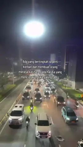 😌                                                  #liriklagu #cincin kepalsuan #storykatakata #sadvibes #foryoupage #fypシ゚viralシ #Selendang_Story🧣 