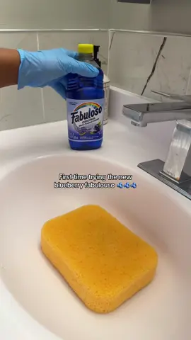First time trying the blueberry Fabuloso and WHY didn’t y’all warn me it smells this good?! 😍🫐✨ #CleaningWithLove #AddictedNow #fabulosoclean #cleaningtiktok #asmrcleaning #smellsgood #blueberryfabuloso   #satisfyingcleaning #CleanTok #cleaningmotivation #facelesscontent   #viralcleaning #deepcleaning #tiktokmademebuyit #squeakyclean #MomsofTikTok  