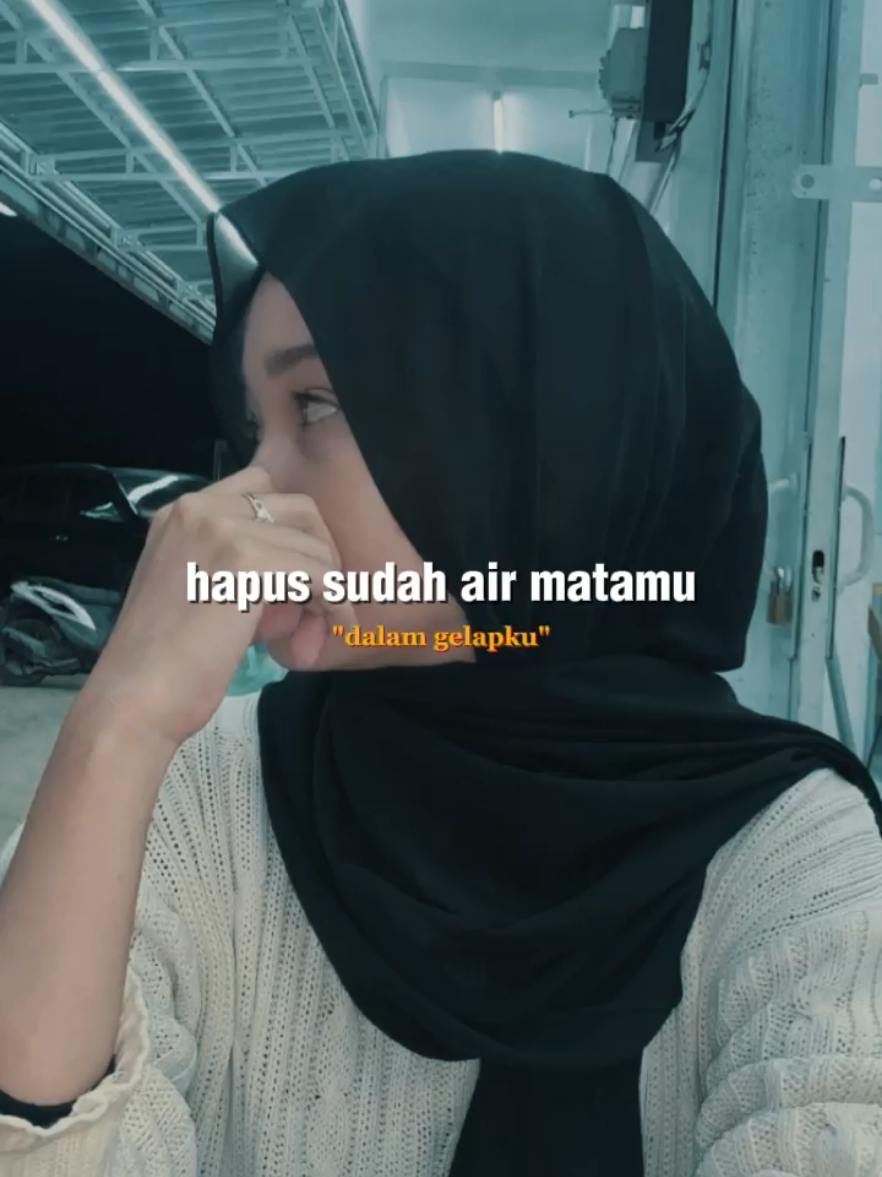 ini bukan maumu, ini bukan inginmu #ungu #jikaitumemangterbaik #lirik #untukkmu #lirikcapcut #sadvibes #nostalgIA #karetdua #CapCut 
