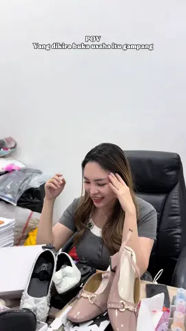 Ga semuanya gampang yaa, perlu mikirin hal2 sperti ini juga 😂 #pusatcantik #pusatcantikpontianak #fyp #reels #kontenkreatif #outfitoftoday #supplierpontianak #suppliermurahbanget #fashion #pusatfashion #pontianak #bisnisowner #bisniswoman 