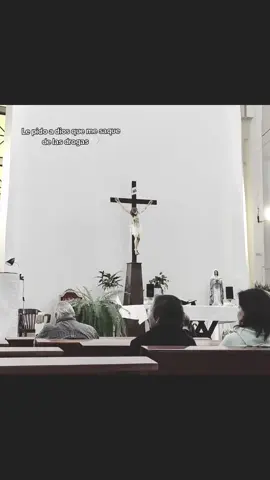 #🥀🖤 #letras #🧊💨 #tremendo #avion #baja #musica #suciaelegancia #iglesia  #fyp #parati 