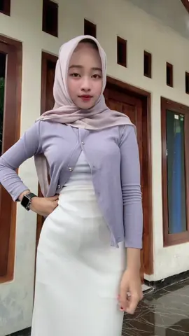 spill ada disini @🧚🏻‍♀️ 🌸🫶🏻💅🏻💗#outfithijab #outfit #OOTD #ootdfashion 