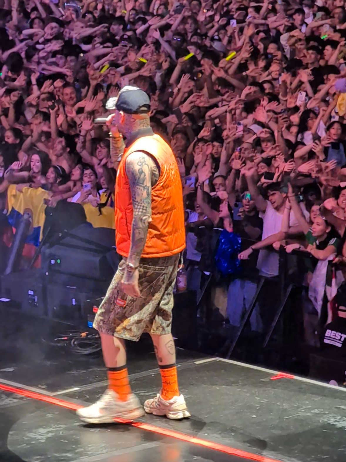 Side stage with Farrouko!!! Feeling the electrifying energy of Farruko from the ultimate vantage point! 🔥 What a night at FEQ 2025! #Farruko #FEQ #FEQ2025 #FestivalDEteQuebec #SideStageVibes #MusicFestival #LiveMusic #Reggaeton #QuébecCity #ConcertLife #UnforgettableMoments #BehindTheScenes