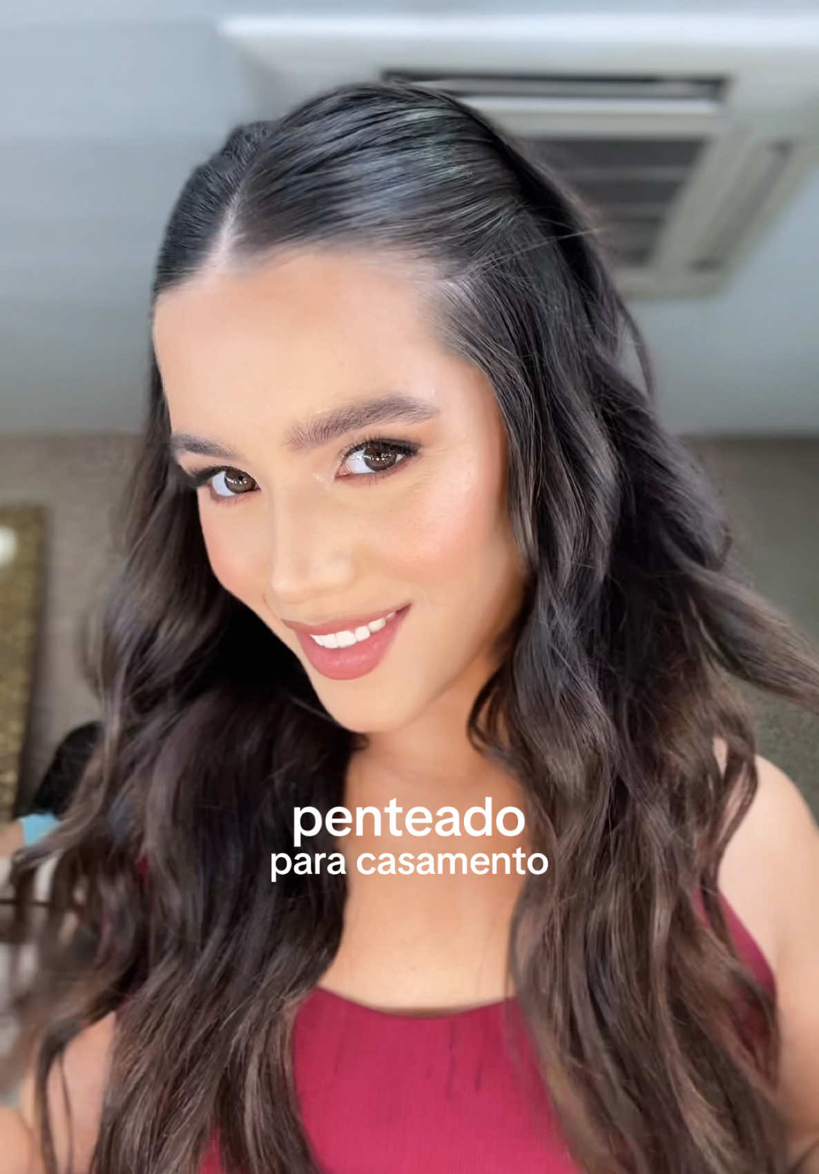 muito fácil e muuuito lindoo!!! #penteado #penteadofacil #penteadomadrinha #penteadocasamento #casamento #madrinha 