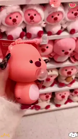 The stress-relieving small toy hanging on the keychain