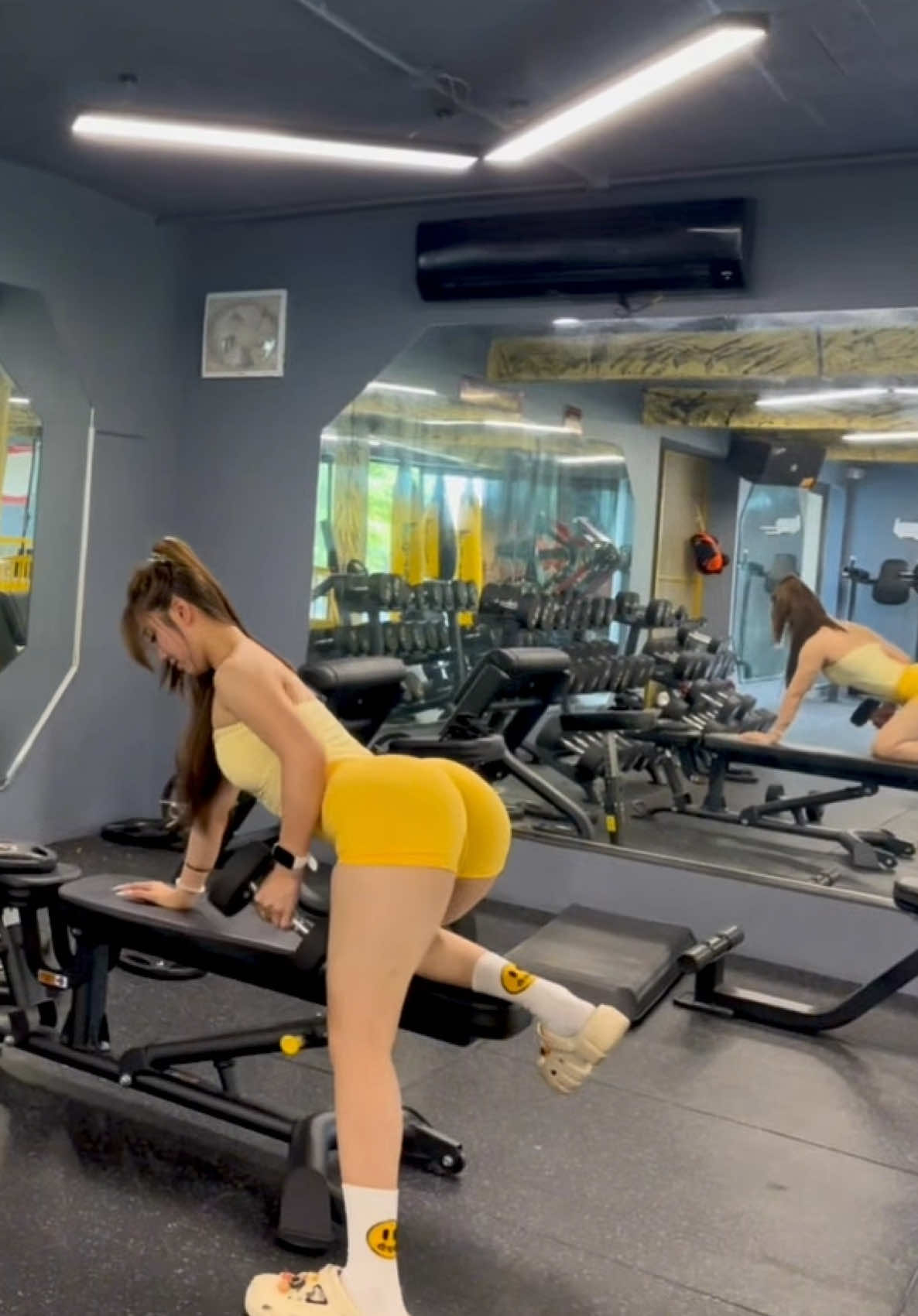 Khởi động xí nạ😜😜😚🌹#CapCut #fyppppppppppppppppppppppp #gym #gym #coaching #gymergirl #hlvcanhan #fypシ゚viral 