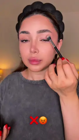 When eyeshadow looks too dark or too close to the brow, no need to start over. Just take some powder and a clean fluffy brush. Blend gently and the shadow becomes softer and lighter. #fyp #makeuphack #beautyhacks #beautyblogger #fyppppppppppppppppppppppp #beautyhacks #makeuphack #eyemakeuptutorial 