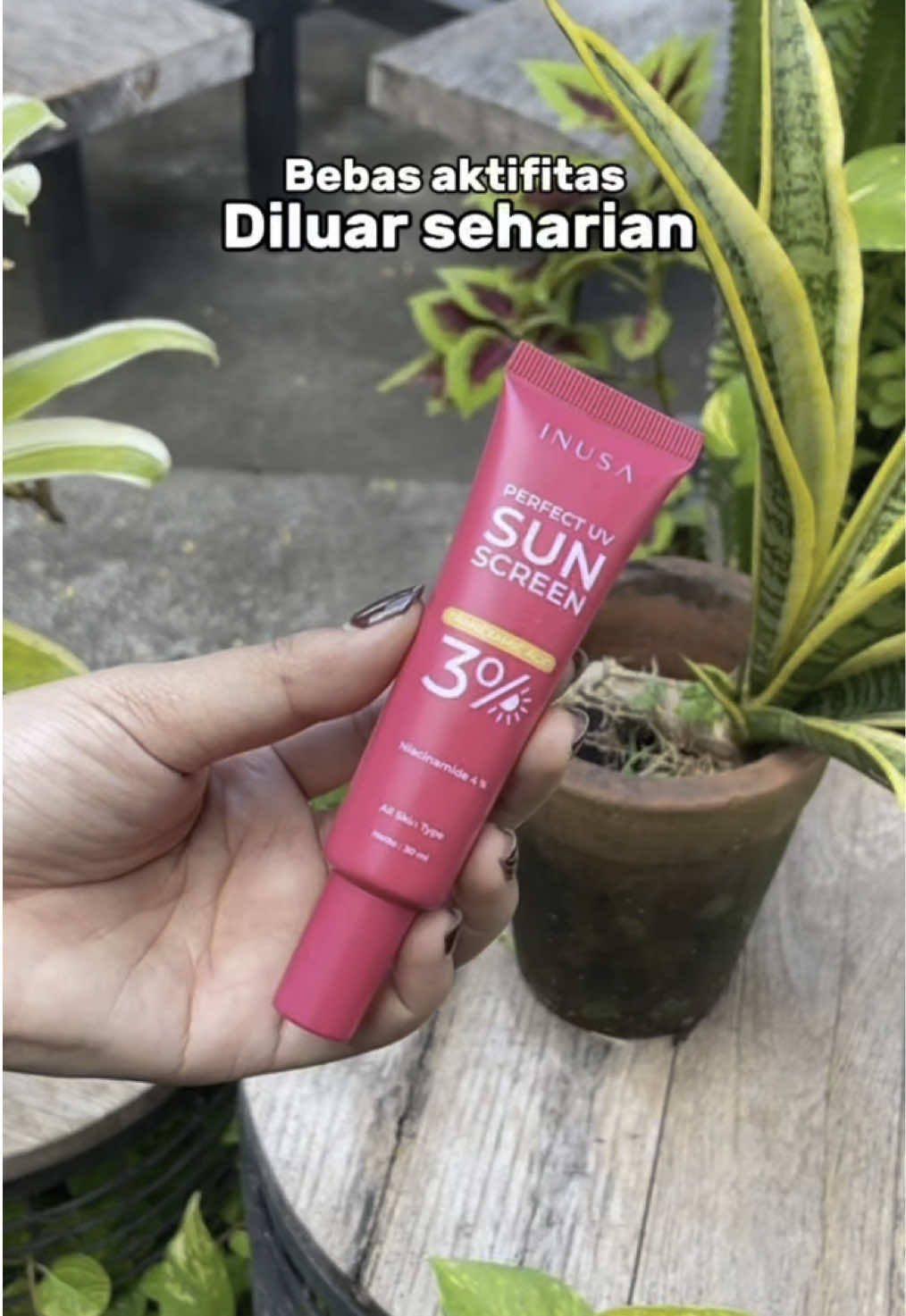 Jadi kalau pakai sunscreen jangan cuma sekali ya wajib re-apply tiap 2-3 jam sekali ya✨ #inusaskincare #rekomendasiskincare #perfectuvsunscreen #sunscreentranexamicacid #tranexamicacid 