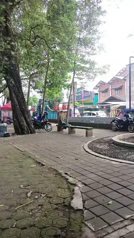suasana alun2 situraja,sumedang