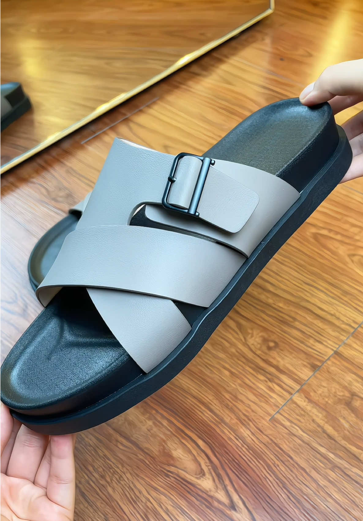 Dép đế cao quai chéo trẻ trung- sang trọng cao 5cm siêu hack dáng nhé anh em #depnam #depdecao #dariusstore #depdarius #depnamhottrend #depnamcaocap #depnamdecao #depnamquaicheo 