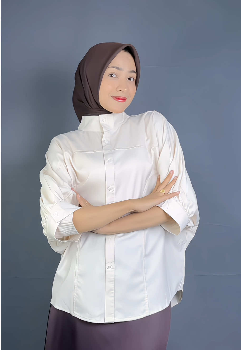 Kenapa baru sekarang aku punya kemeja sebagus ini 😭  🫶 #kemejawanita  #nonmoi  #affiliateindonesia  #foryoupage 