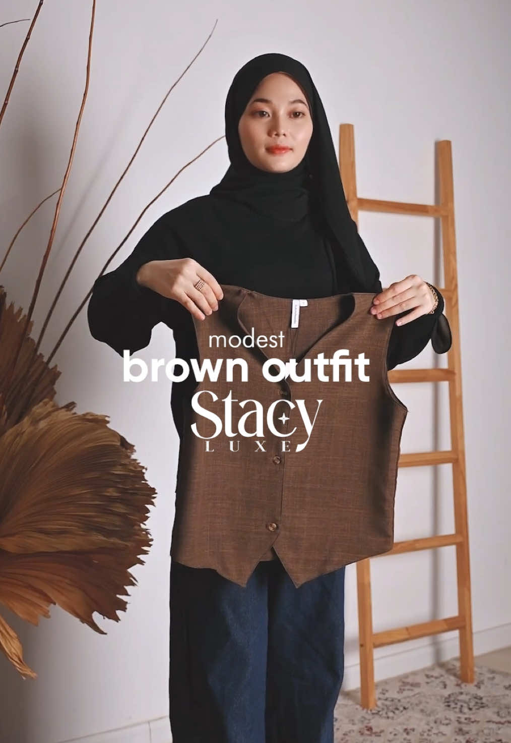 STACY LUXE sleeveless vest set on live, 8PM tonight 💅 We’re not gatekeeping this rich girl energy. New fabric, luxe feel. See you on LIVE 8PM tonight! 🔥 #byayranoordin #oldmoney #oldmoneyaesthetic #oldmoneyoutfits #casual #casualoutfits #ootdinspo #ootdhijab #ootdfashion #ootdhijabstyle 