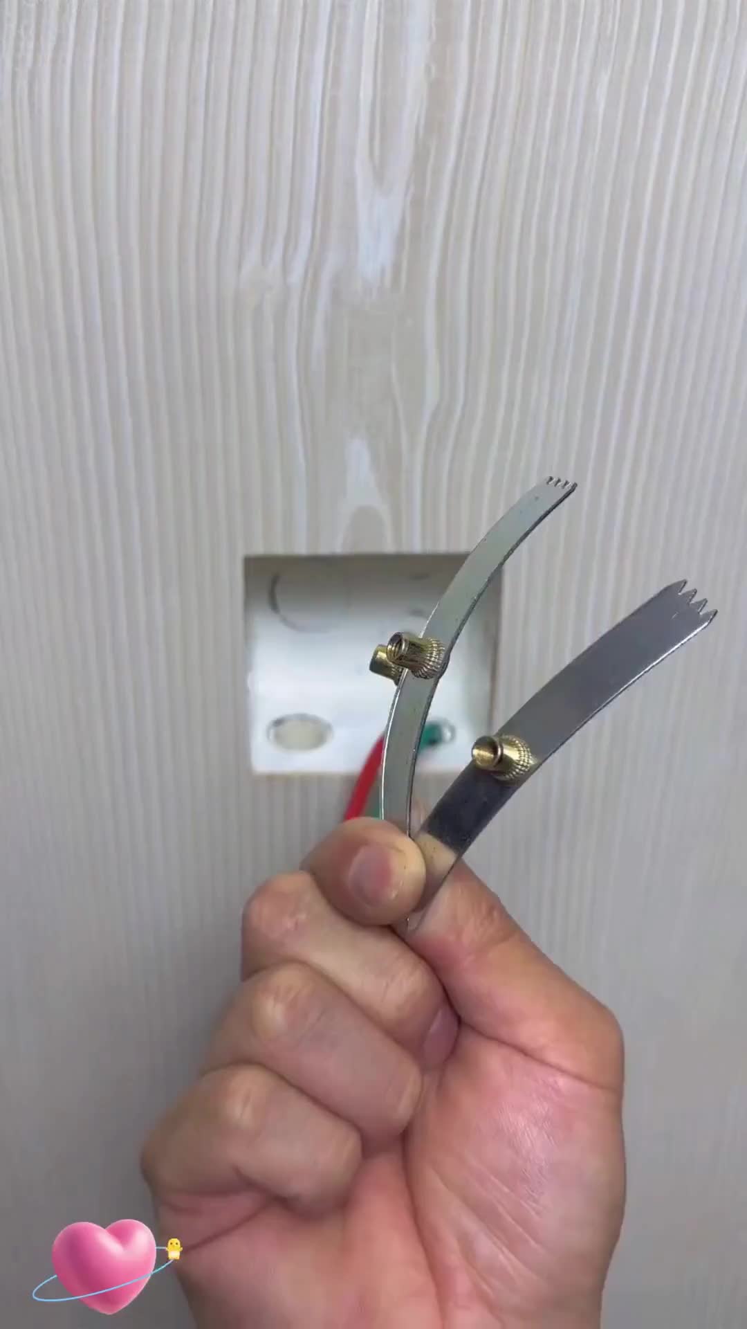 Penyelamat Soket Rosak! 3 saat selesai, selamat musim panas 