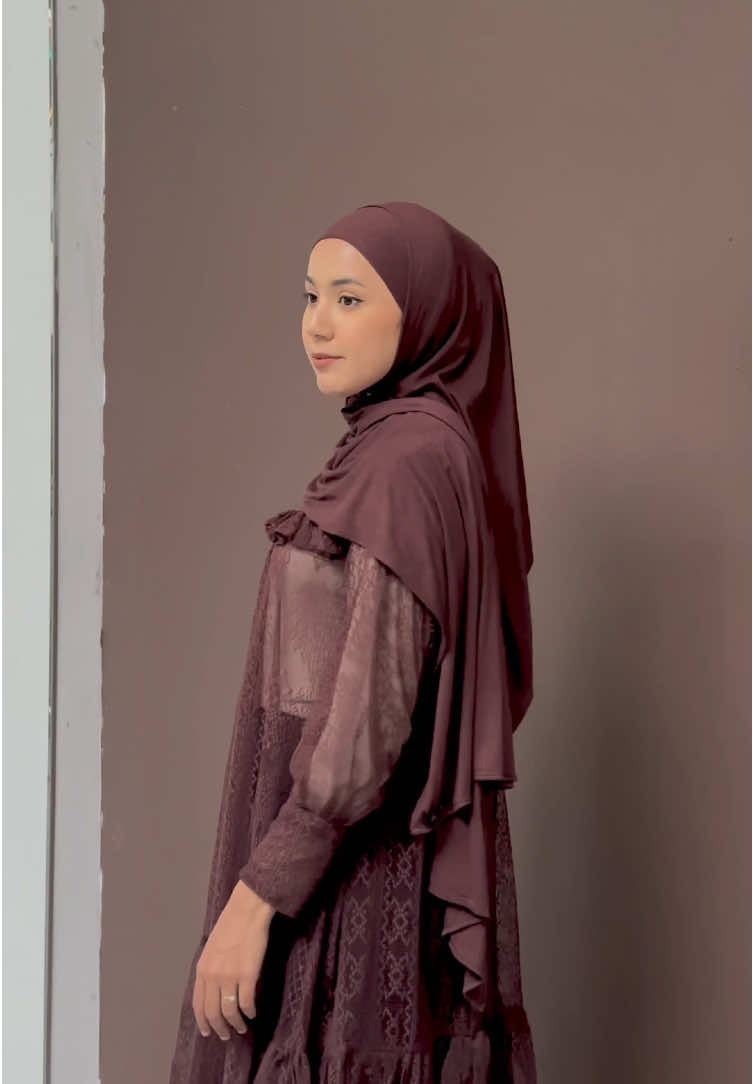 Centil era with Zalina 🤏🏻  #tunik #tuniklacebrokat #hijaboutfit #hijabitiktok #fyp 