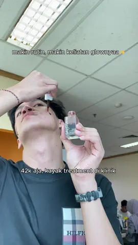 Bener bener best #rekomendasiskincare #skincareroutine #skincareviral #glad2glow #peelingsolution #fyp 