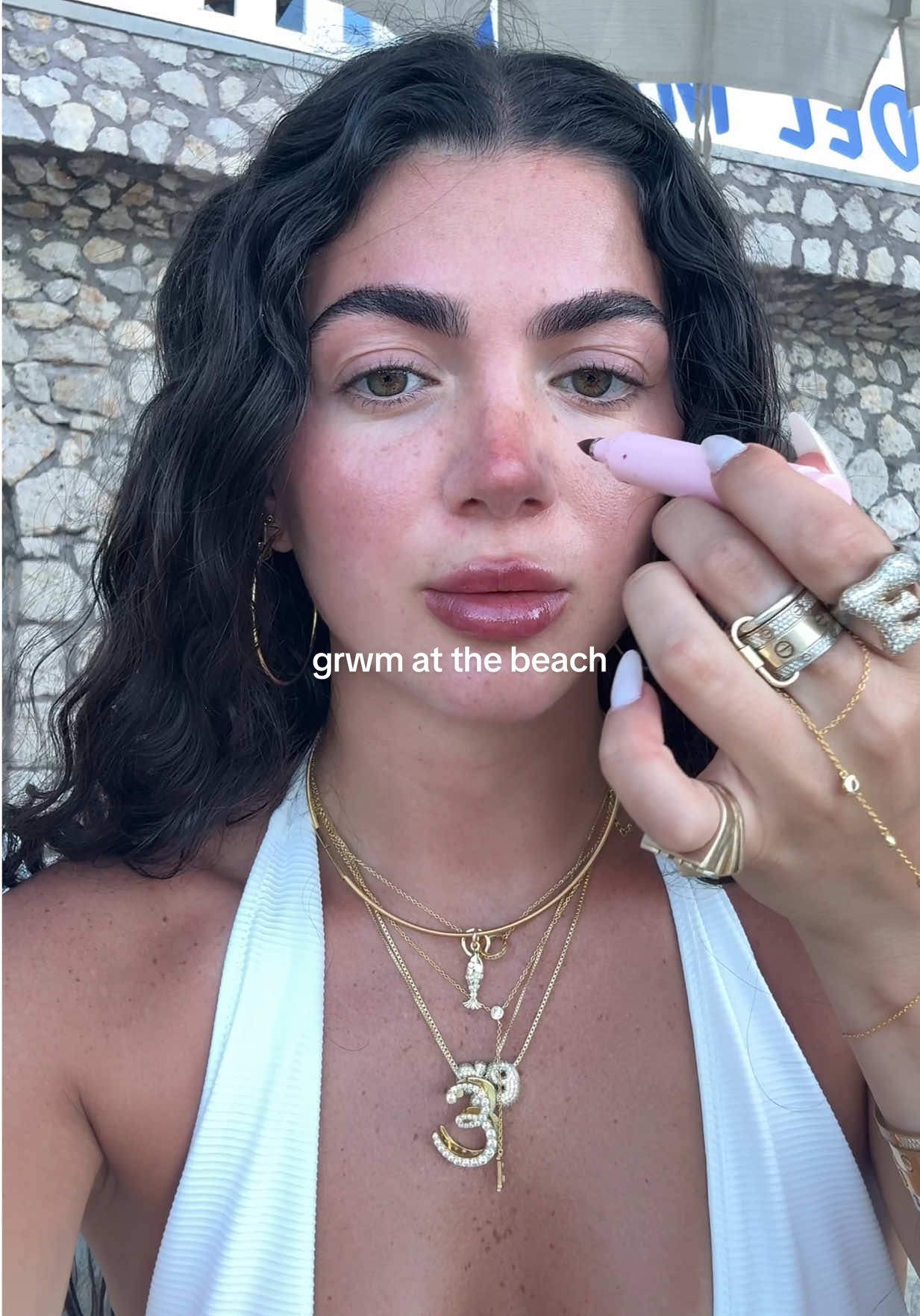 🌊🎀⛱️ #grwm #makeup #italy  @ep jewels @Haus Labs by Lady Gaga @rhode skin @PEPPERMAYO @realtechniques @Huda Beauty @Supergoop @COOLA 