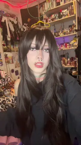 i AM SO OBSESSED with wiglassic but it makes me want to dye my hair dark so bad this wig #wiglassic #Dealsforyoudays #wig #viral #fashiontiktok #tiktokviral #hairtok 