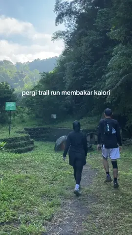 mau pamer terus pokoknya💅🏻 #hindia #baskara #trailrun #kaliurang 